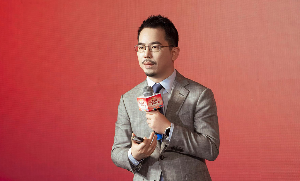 陈伟恩在云集健康年会发表演讲